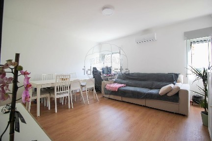 Apartamento T2 à venda na Praceta João Rodrigues Cabrilho