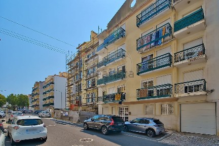 Apartamento T2 à venda na Rua de Itália