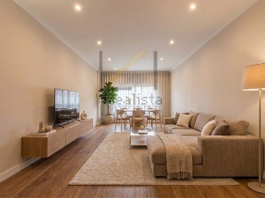 Apartamento T3 à venda na Rua 12 de Julho de 1997