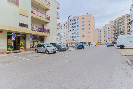 Espaço comercial à venda na Rua José Brandão de Almeida, 44