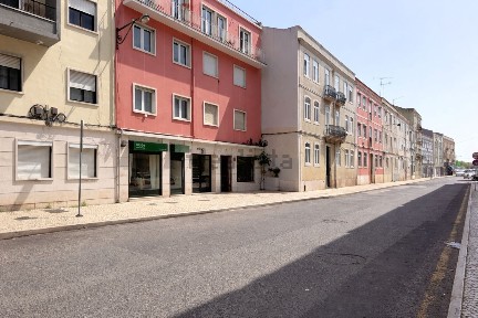 Espaço comercial à venda na Rua da Penha de França