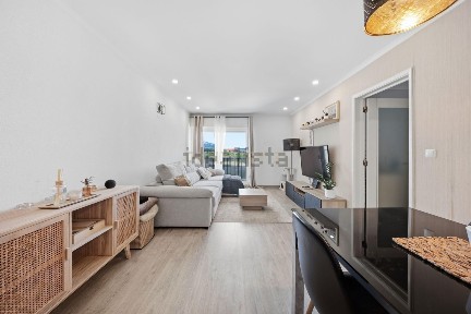 Apartamento T3 à venda em Santo António dos Cavaleiros e Frielas