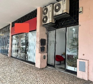 Póvoa de Santo Adrião e Olival Basto, Rua Aquilino Ribeiro