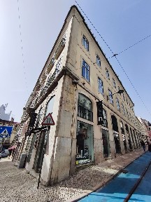 Santa Maria Maior, Chiado, Largo da Trindade, 18