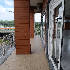 Espaço comercial com rentabilidade à venda na Rua Helena Sá da Costa s/n