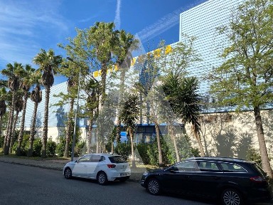 Armazém à venda em Vialonga