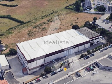 Armazém à venda na Queluz de Baixo