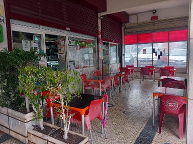Espaço comercial à venda na Rua Tomás da Anunciação