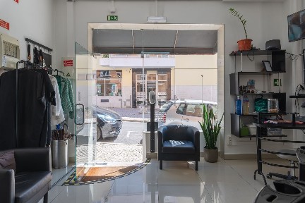 Espaço comercial com rentabilidade à venda no Centro do Estoril