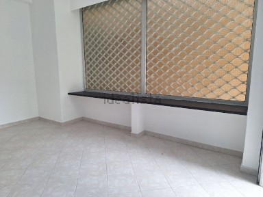Espaço comercial à venda na Praceta Poder Local