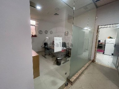 Espaço comercial à venda em Massamá