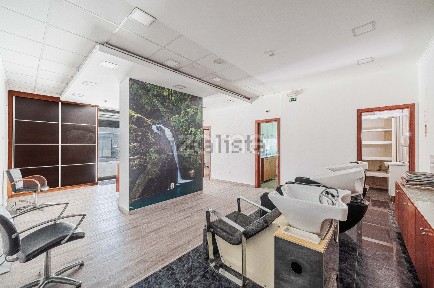 Espaço comercial à venda na Rua Silva Tavares, 1