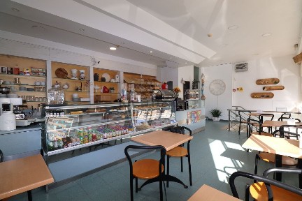 Espaço comercial com rentabilidade à venda na Rua Doutor José de Bastos s/n