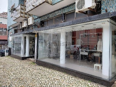 Espaço comercial à venda na Rua Ernesto da Silva