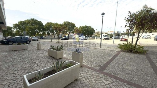 Loures
