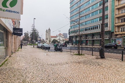 Espaço comercial com rentabilidade à venda na Avenida de Roma
