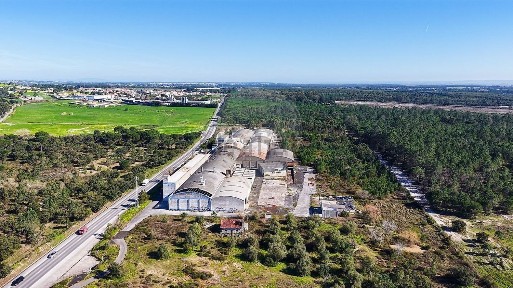 Armazém à venda na Estrada Sem Nome