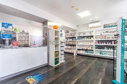 Espaço comercial à venda na Rua da Prata, 115