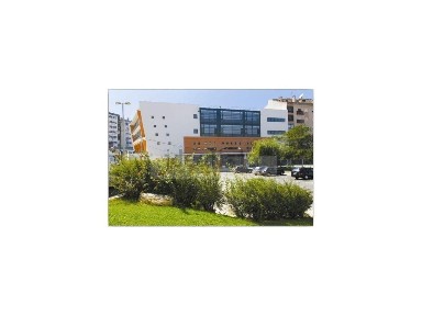 Espaço comercial à venda na Colaride - Monte da Tapada