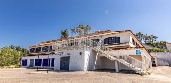 Espaço comercial à venda na Rua do Pinhal