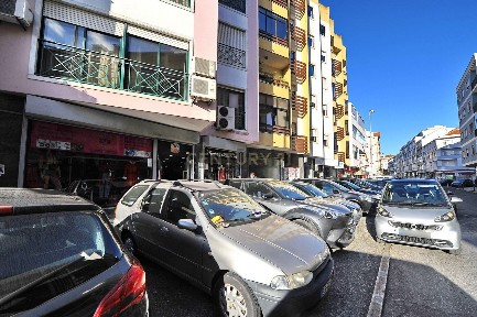 Espaço comercial à venda na Avenida José Elias Garcia, 11