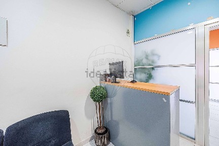 Espaço comercial à venda na Praceta António Gedeão