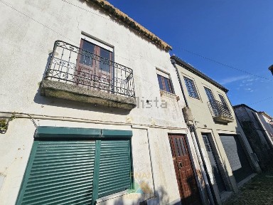 Apartamento T3 à venda na Rua Doutor Luciano Amorim e Silva
