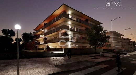 Apartamento T3 à venda em Repeses e São Salvador
