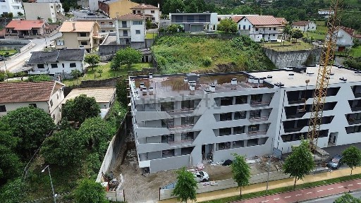 Apartamento T3 à venda na Avenida Fernão de Magalhães s/n