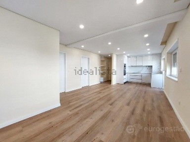 Apartamento T3 à venda em Lamego