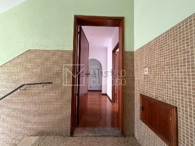Apartamento T3 à venda na Avenida 5 de Outubro