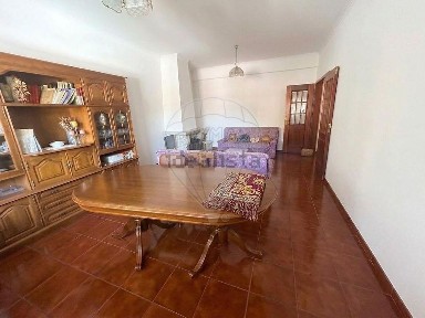 Apartamento T3 à venda na Rua Engenheiro Manuel da Silva Almeida