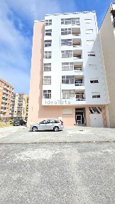 Apartamento T2 à venda na Avenida Primeira, 56