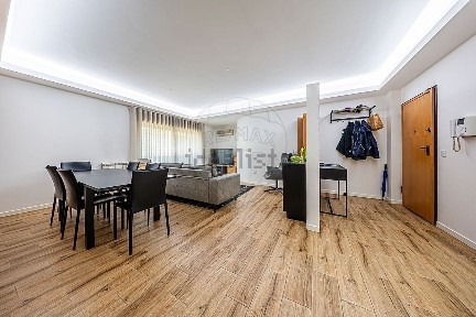 Apartamento T4 à venda na Quinta Do Bosque - Jugueiros