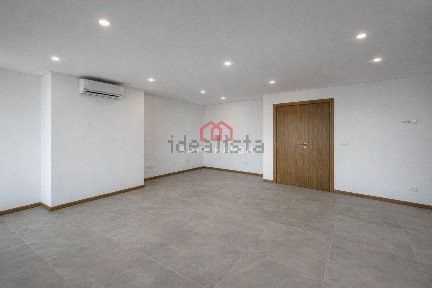 Apartamento T3 à venda em Mangualde