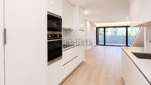 Apartamento T2 à venda em Repeses e São Salvador