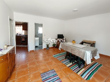 Apartamento T1 à venda em Santa Cruz da Trapa e São Cristóvão de Lafões