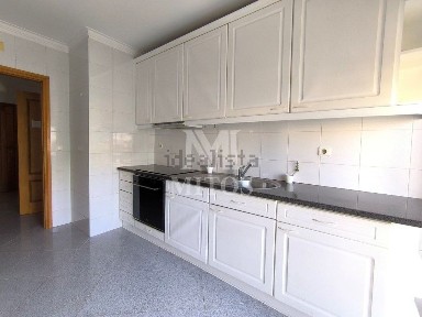 Apartamento T2 à venda na Santa Maria Maior