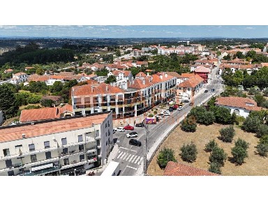 Apartamento T3 à venda na Rua Afonso Costa, 15