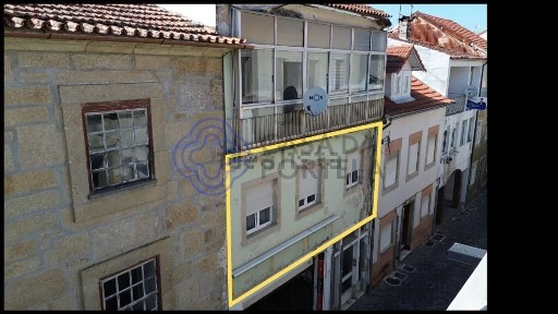 Apartamento T3 à venda na Rua João Mendes, 77
