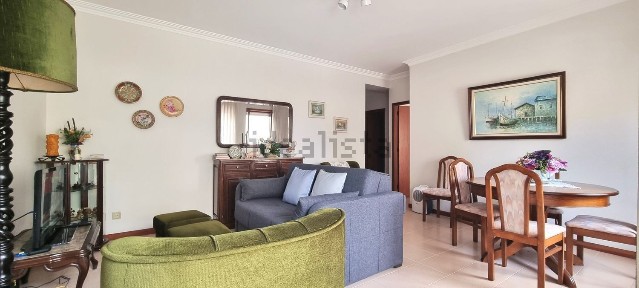 Apartamento T1 à venda na Rua 5 de Outubro