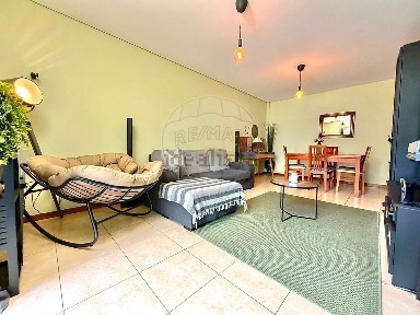 Apartamento T2 à venda na Monserrate