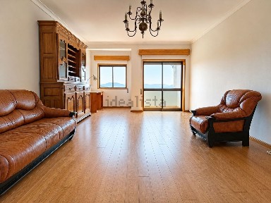 Apartamento T3 à venda na Santa Maria Maior