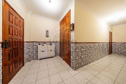 Apartamento T2 à venda na Rua do Janeleiro