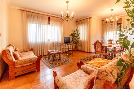 Apartamento T3 à venda em Chafé