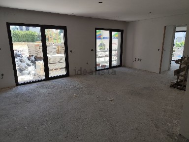 Apartamento T2 à venda na Rua Irmãos Cardoso de Matos, 201