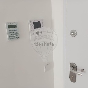 Apartamento T1 à venda na Rua Serpa Pinto