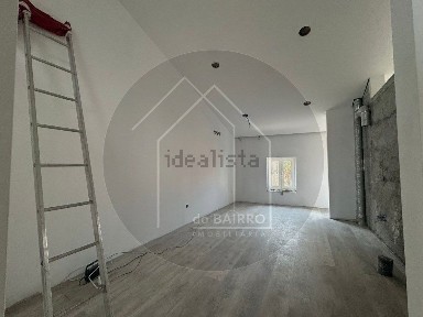 Apartamento T2 à venda na Rua Direita