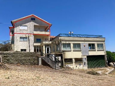 Apartamento T3 à venda em Santiago de Besteiros