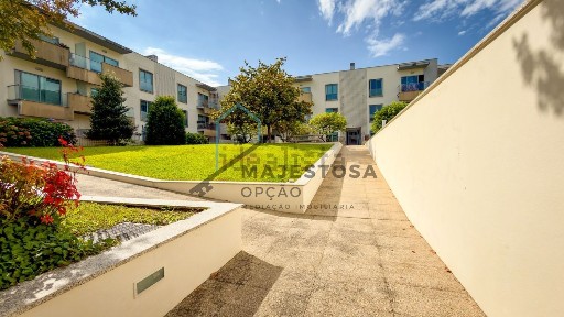 Apartamento T2 à venda na Travessa de Fornelos, 41